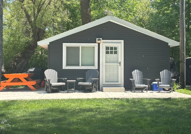 1st image of 1606 E Lake St, Osakis, MN 56360 | MLS# 7082290
