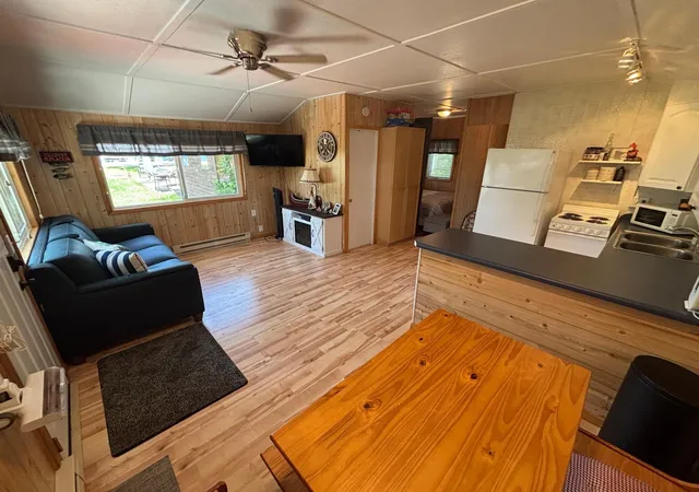 4th image of 1606 E Lake St, Osakis, MN 56360 | MLS# 7082290