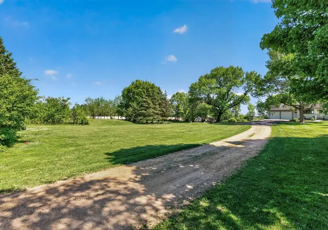 3rd image of 17727 Hwy 7, New Germany, MN 55367 | MLS# 7082345