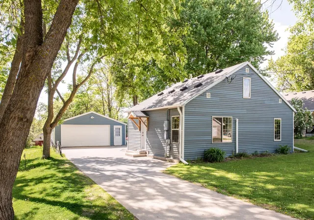 Homes for sale in Alexandria, MN | 902 Quincy St, Alexandria, MN 56308 | MLS# 7082354