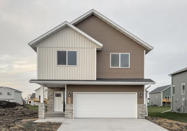 1st image of 6227 87th Ave S, Horace, ND 58047 | MLS# 7082370