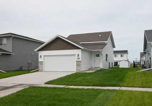 Photo 1 of Single family home for sale at 6265 86th Avenue S, Horace, ND 58047 | MLS# 7082374 | Listing updated on 2026-09-03