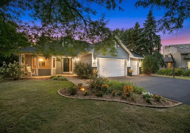 Photo 4 of Sale Pending at 8841 Loch Lomond Ct, Minneapolis, MN 55443 | MLS# 7082376 | Listing updated on 2026-08-31