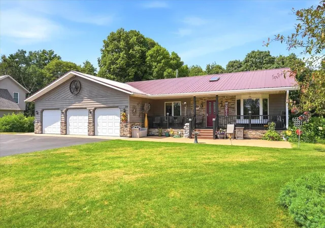 3rd image of W744 Golfview Dr, Spring Valley, WI 54767 | MLS# 7082476