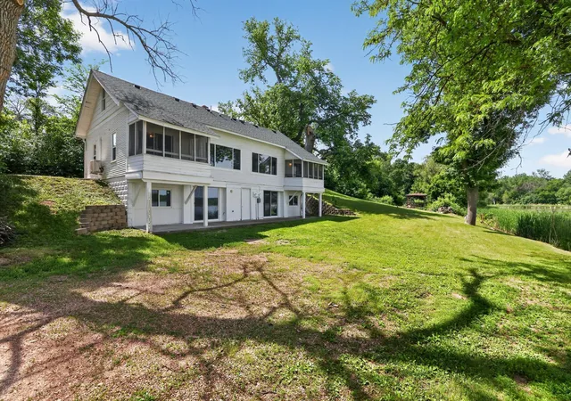 Listing Photo 2 - Condo for sale in building located at 2627 Commerce Blvd, Mound, MN 55364 - Unit #