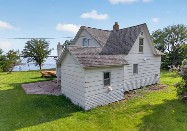 3rd image of 32378 E Rosewood Dr, Dent, MN 56528 | MLS# 7082506