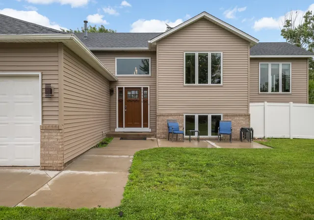 Homes for sale in Farmington, MN | 17550 Foxboro Ln, Farmington, MN 55024 | MLS# 7082573