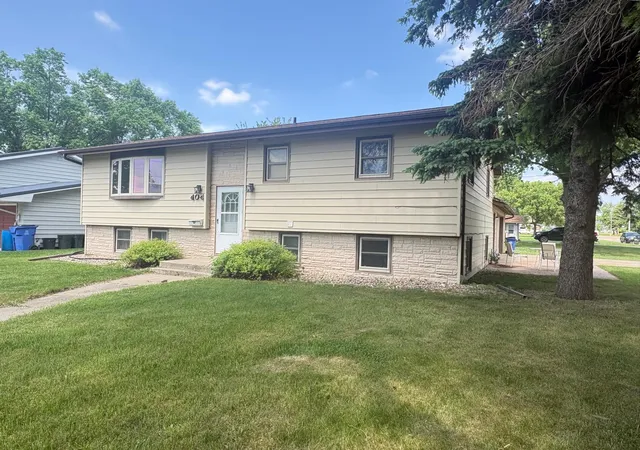 Homes for sale in Madison, MN | 404 E 3rd St, Madison, MN 56256 | MLS# 7082582