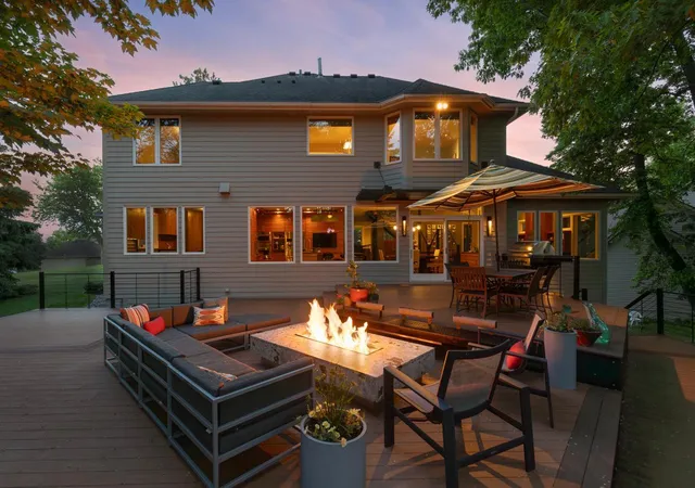 2nd image of 9200 Hearthstead Ln, Eden Prairie, MN 55347 | MLS# 7082637