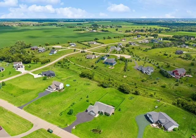 3rd image of 1527 96Th St, New Richmond, WI 54017 | MLS# 7082638