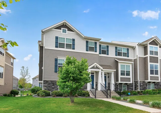 1st image of 11515 82nd Ave N, Maple Grove, MN 55369 | MLS# 7082641