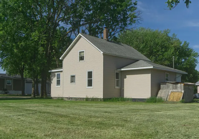 Photo 2 of Sale Pending at 322 2nd Street NE, Lidgerwood, ND 58053 | MLS# 7082720 | Listing updated on 2026-09-07