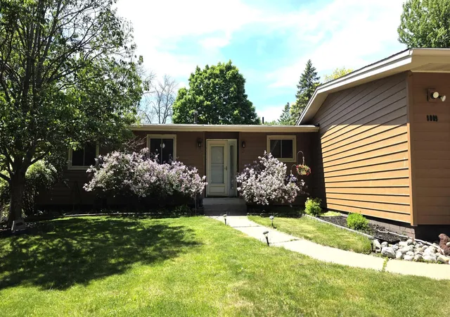 3rd image of 8009 Edgewood Ave N, Brooklyn Park, MN 55445 | MLS# 7082732