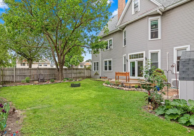 3rd image of 228 Victoria St N, Saint Paul, MN 55104 | MLS# 7082738