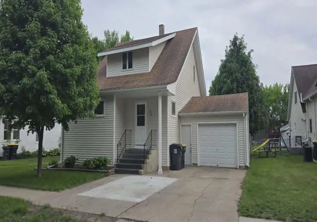 Homes for sale in Wabasso, MN | 562 South St, Wabasso, MN 56293 | MLS# 7082759