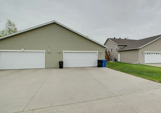 Homes for sale in Fargo, ND | 4711 Harvest Dr S, Fargo, ND 58104 | MLS# 7082799