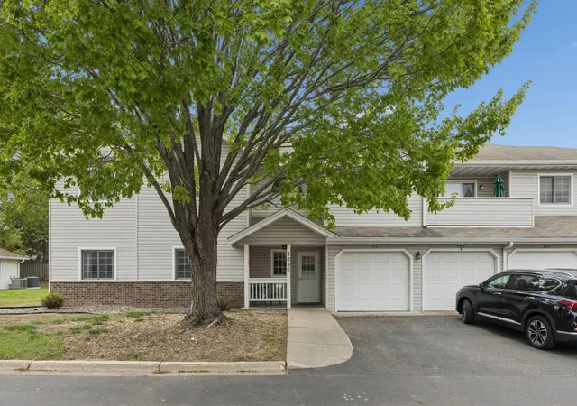Homes for sale in Columbia Heights, MN | 4050 Maureen Dr Ne #101NE, Columbia Heights, MN 55421 | MLS# 7082825