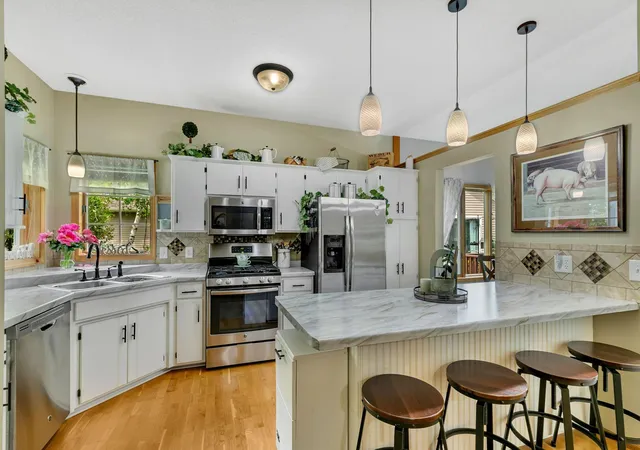 3rd image of 146 Bluebird Ln, Clearwater, MN 55320