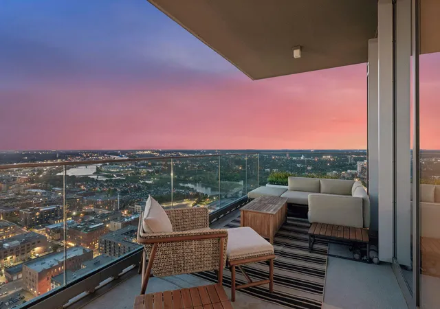 Photo 4 of Condo for sale at 255 Hennepin Ave #3103, Minneapolis, MN 55408 | MLS# 7082887 | Listing updated on 2026-09-23