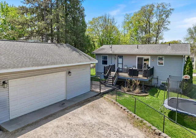 Homes for sale in Coleraine, MN | 404 Hartley St, Coleraine, MN 55722 | MLS# 7082888