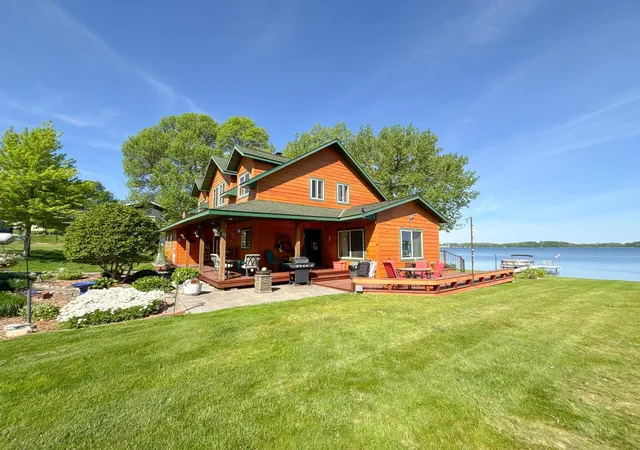 2nd image of 21447 Sunny Dr, Fergus Falls, MN 56537 | MLS# 7082893