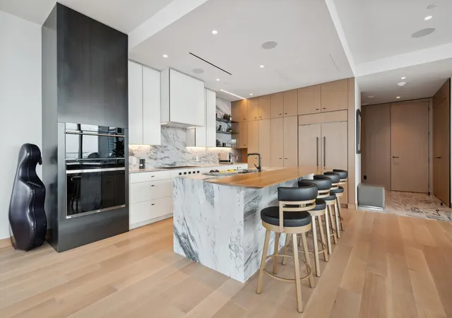Photo 3 of Condo for sale at 255 Hennepin Ave #3107, Minneapolis, MN 55401 | MLS# 7083005 | Listing updated on 2026-07-29