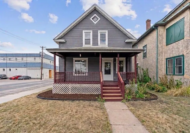 Photo 3 of Single family home for sale at 1176 14Th Ave Se, Minneapolis, MN 55414 | MLS# 7083083 | Listing updated on 2026-08-29