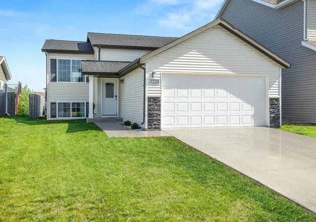 Homes for sale in West Fargo, ND | 630 38th Ave E, West Fargo, ND 58078 | MLS# 7083088