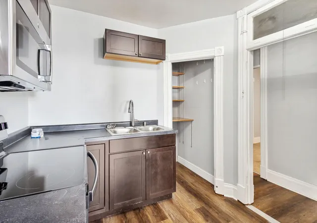 Listing Photo 4 - Condo for sale in building located at 303 W 4th St, Duluth, MN 55806