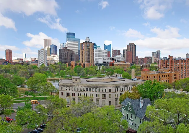 53rd image of 510 Groveland Ave #304, Minneapolis, MN 55403 | MLS# 7083149