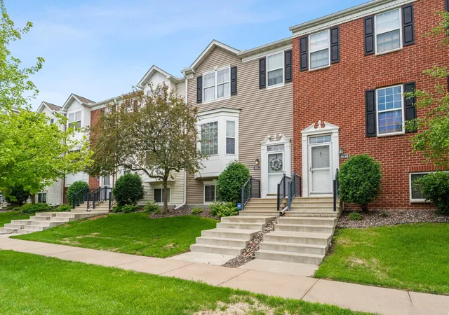 Single family home for sale at 4652 Woodland Ave, Shakopee, MN 55379 | MLS# 7083173