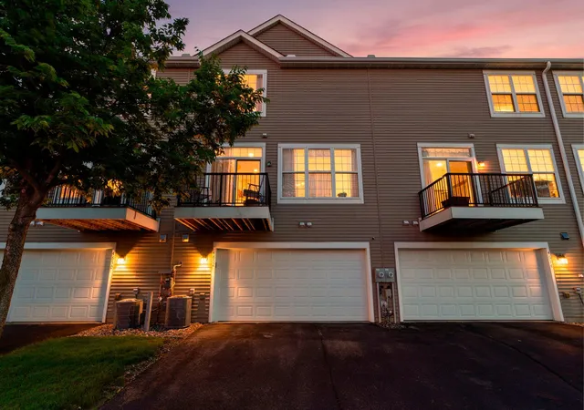 Photo 3 of Single family home for sale at 4652 Woodland Ave, Shakopee, MN 55379 | MLS# 7083173 | Listing updated on 2026-08-04