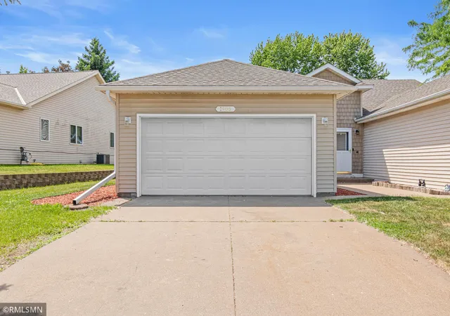 Homes for sale in Stillwater, MN | 1906 Tuenge Dr, Stillwater, MN 55082 | MLS# 7083190