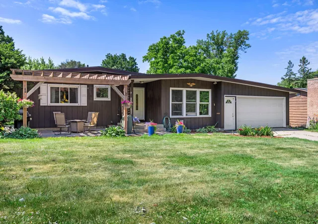 Homes for sale in Faribault, MN | 811 Tatepaha Blvd, Faribault, MN 55021 | MLS# 7083197
