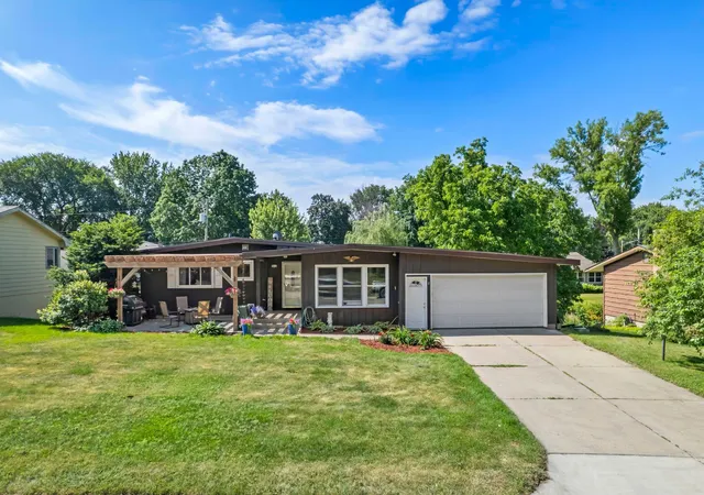 Homes for sale in Faribault, MN | 811 Tatepaha Blvd, Faribault, MN 55021 | MLS# 7083197