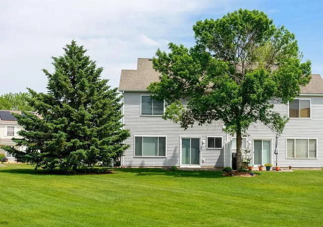 Homes for sale in Apple Valley, MN | 15671 Finch Ave, Apple Valley, MN 55124 | MLS# 7083199
