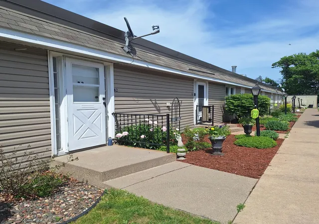 Homes for sale in Stillwater, MN | 6081 Paris Ave N #B2, Stillwater, MN 55082 | MLS# 7083207
