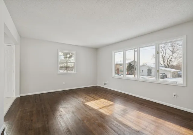 3rd image of 4615 Johnson St Ne, Minneapolis, MN 55421 | MLS# 7083228