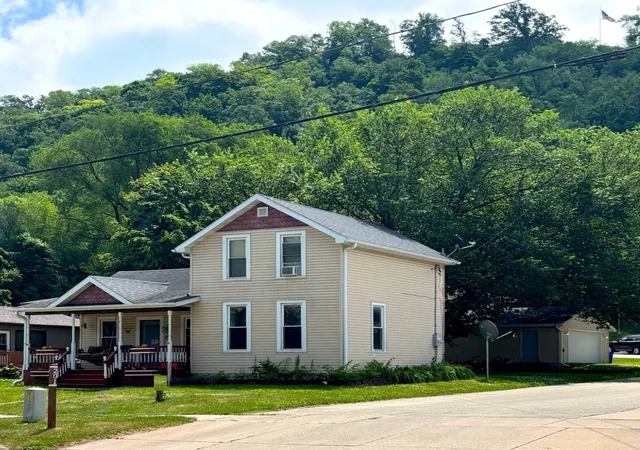 1st image of 203 E 7th St, Red Wing, MN 55066 | MLS# 7083274