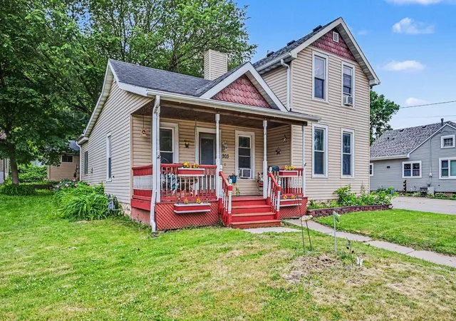 2nd image of 203 E 7th St, Red Wing, MN 55066 | MLS# 7083274