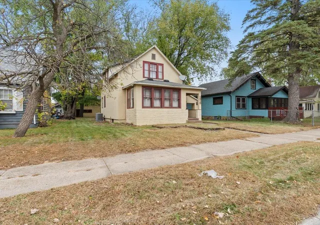 Photo 3 of Single family home for sale at 1315 Pine St, Brainerd, MN 56401 | MLS# 7083279 | Listing updated on 2026-10-15