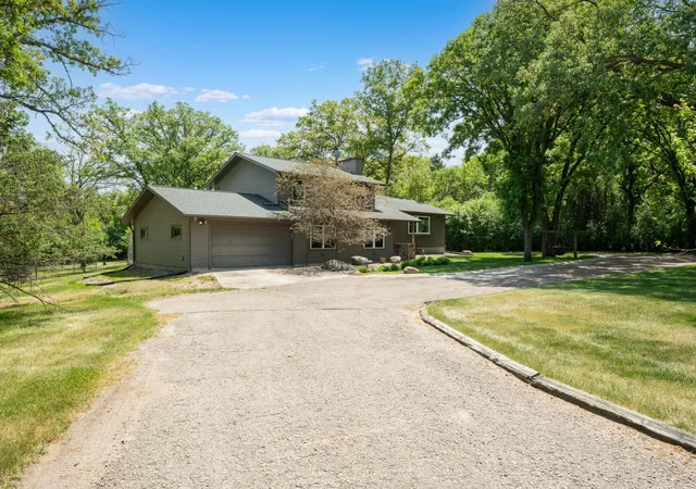 3rd image of 2000 Schmidt Ct Se, Rochester, MN 55904 | MLS# 7083320