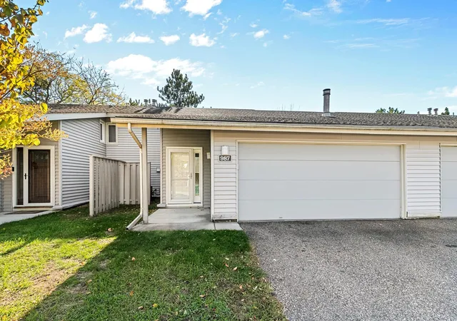Single family home for sale at 987 Carmel Ct, Saint Paul, MN 55126 | MLS# 7083342
