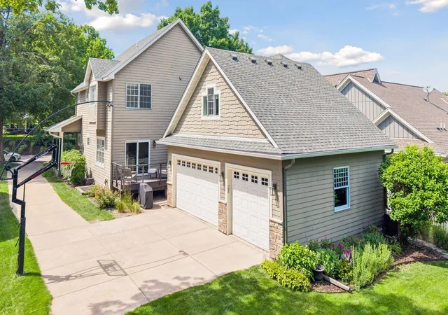 3rd image of 238 Broadway Ave N, Wayzata, MN 55391 | MLS# 7083395