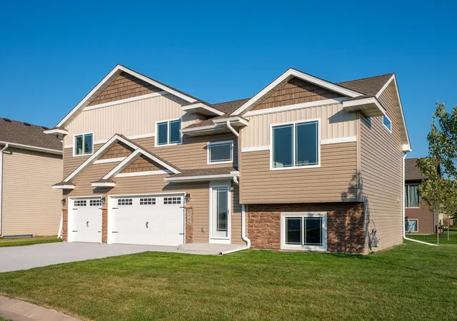 3rd image of 2145 Eagle St, Rush City, MN 55069 | MLS# 7083399