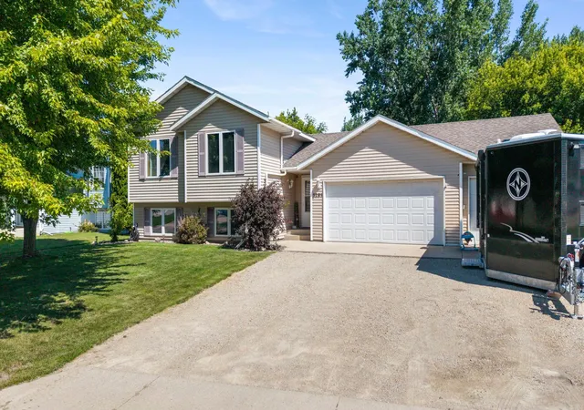 Photo 1 of Single family home for sale at 1291 Bellflower Ln Ne, Owatonna, MN 55060 | MLS# 7083454 | Listing updated on 2026-10-15