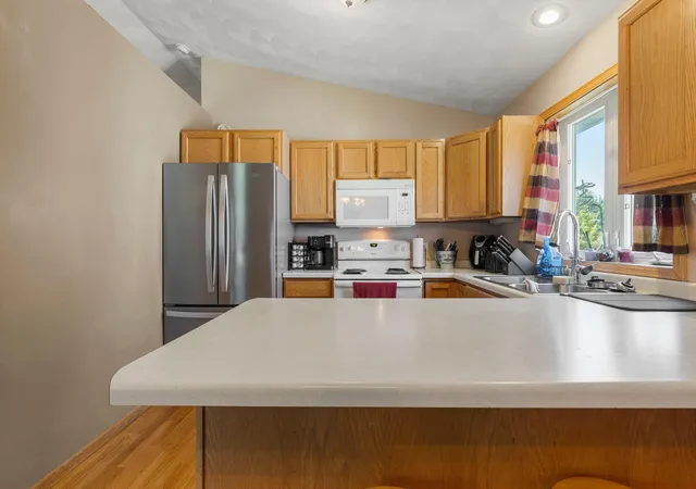 Photo 4 of Single family home for sale at 1291 Bellflower Ln NE, Owatonna, MN 55060 | MLS# 7083454 | Listing updated on 2026-10-15