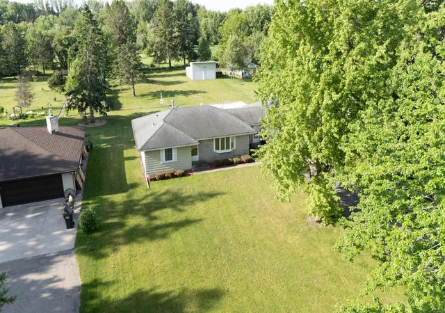 2nd image of 58413 220th St, Austin, MN 55912 | MLS# 7083465
