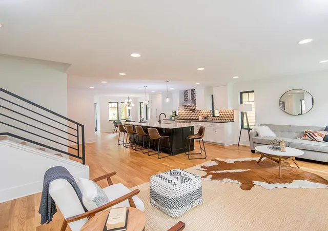 Photo 4 of Single family home for sale at 1368 Eleanor Ave, Saint Paul, MN 55116 | MLS# 7083476 | Listing updated on 2026-05-29