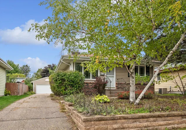 Single family home for sale at 1493 Arundel St, Saint Paul, MN 55117 | MLS# 7083487